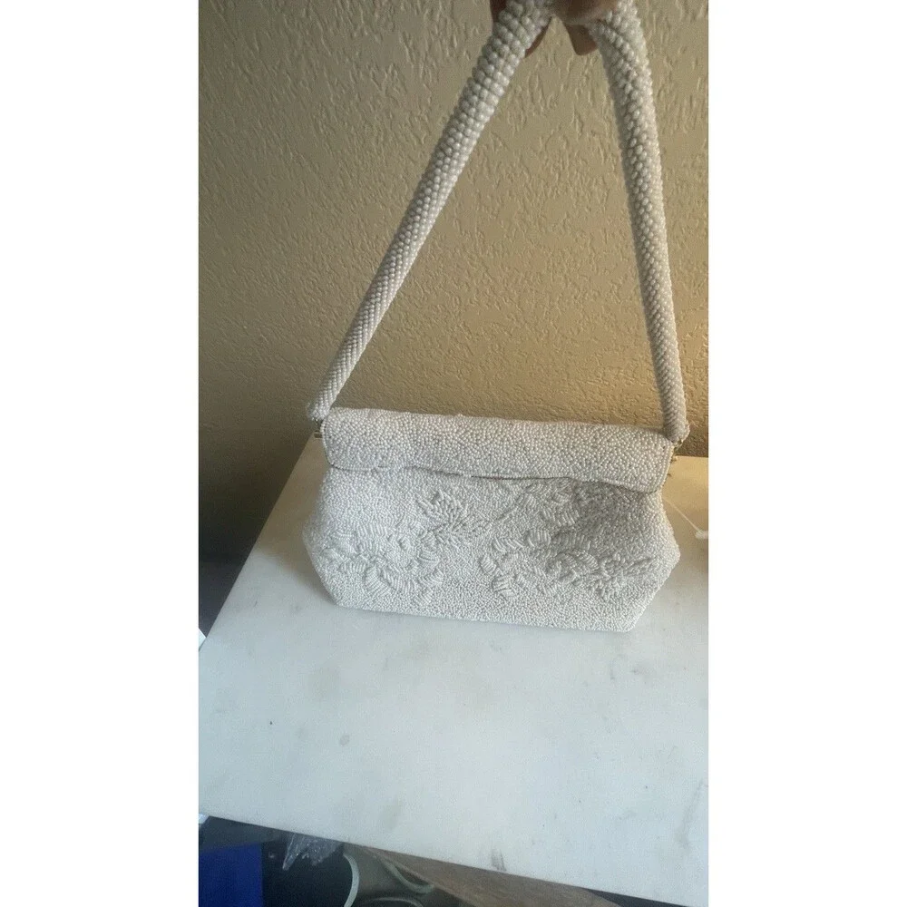 Vintage LA REGALE Off white BEADED evening Purse.  Beautiful, With Minor Stain.